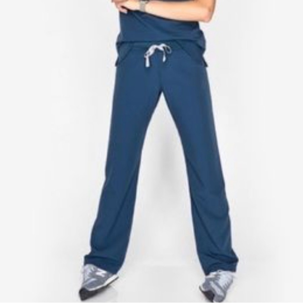 Figs Limited Edition Petite Dark Harbor Kade Cargo Scrub Pants